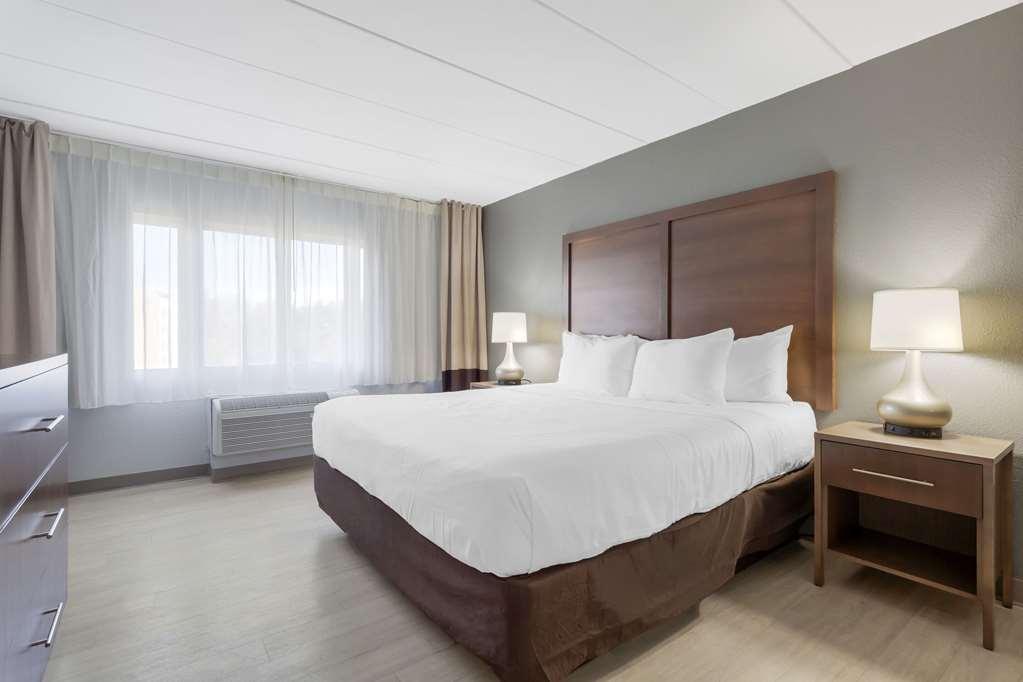 Clarion Hotel & Suites BWI Airport North Baltimore Værelse billede
