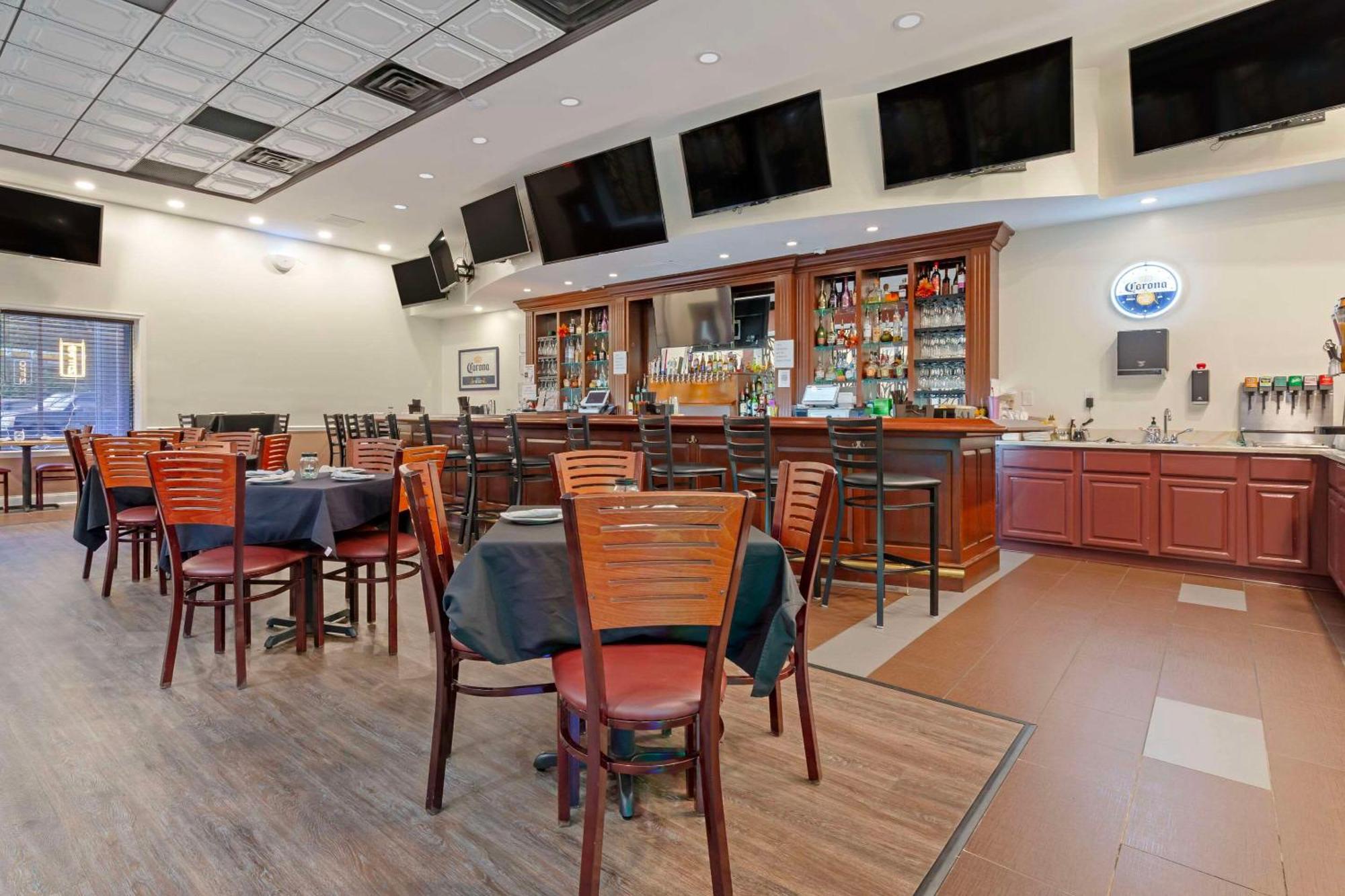 Clarion Hotel & Suites BWI Airport North Baltimore Eksteriør billede