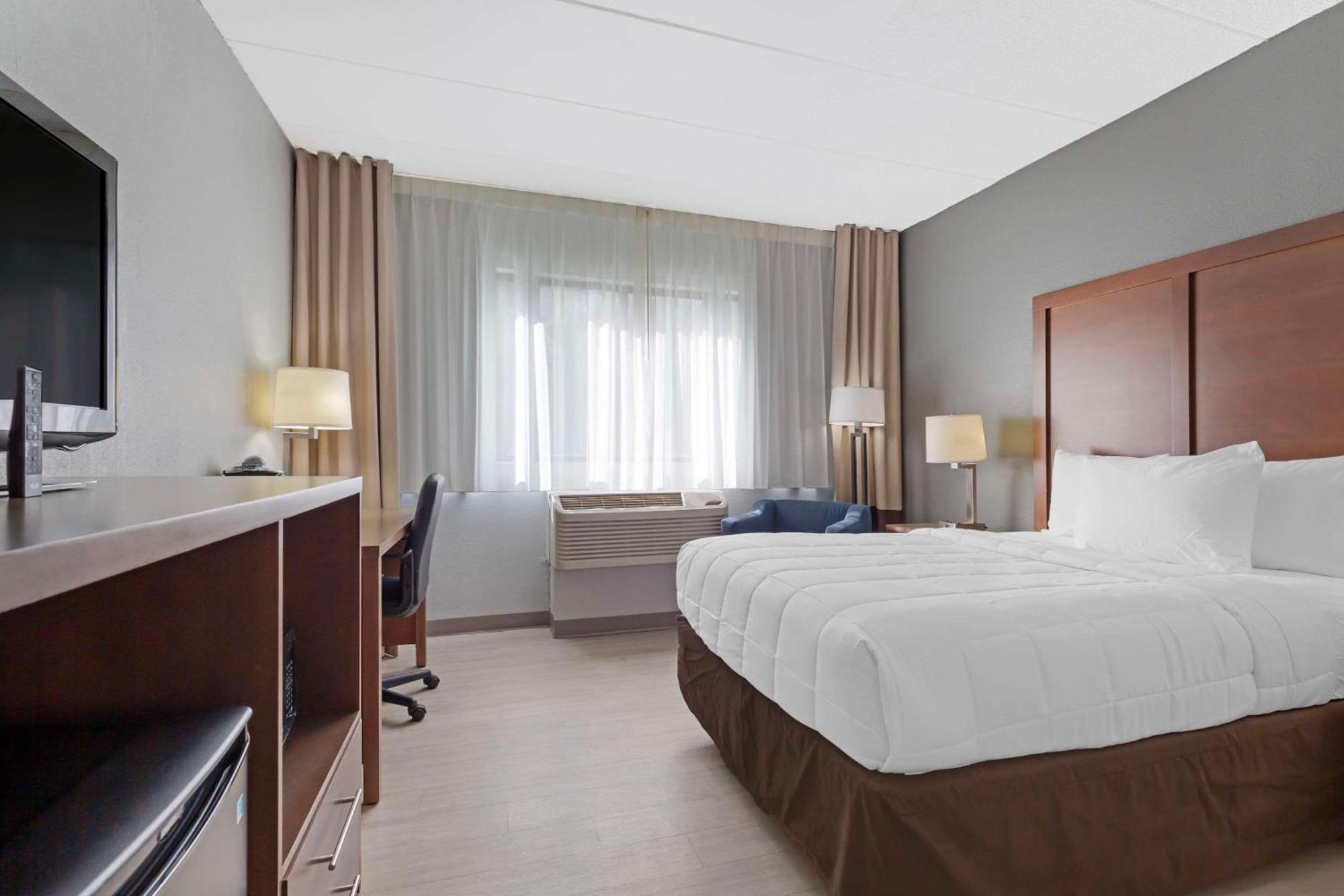 Clarion Hotel & Suites BWI Airport North Baltimore Eksteriør billede