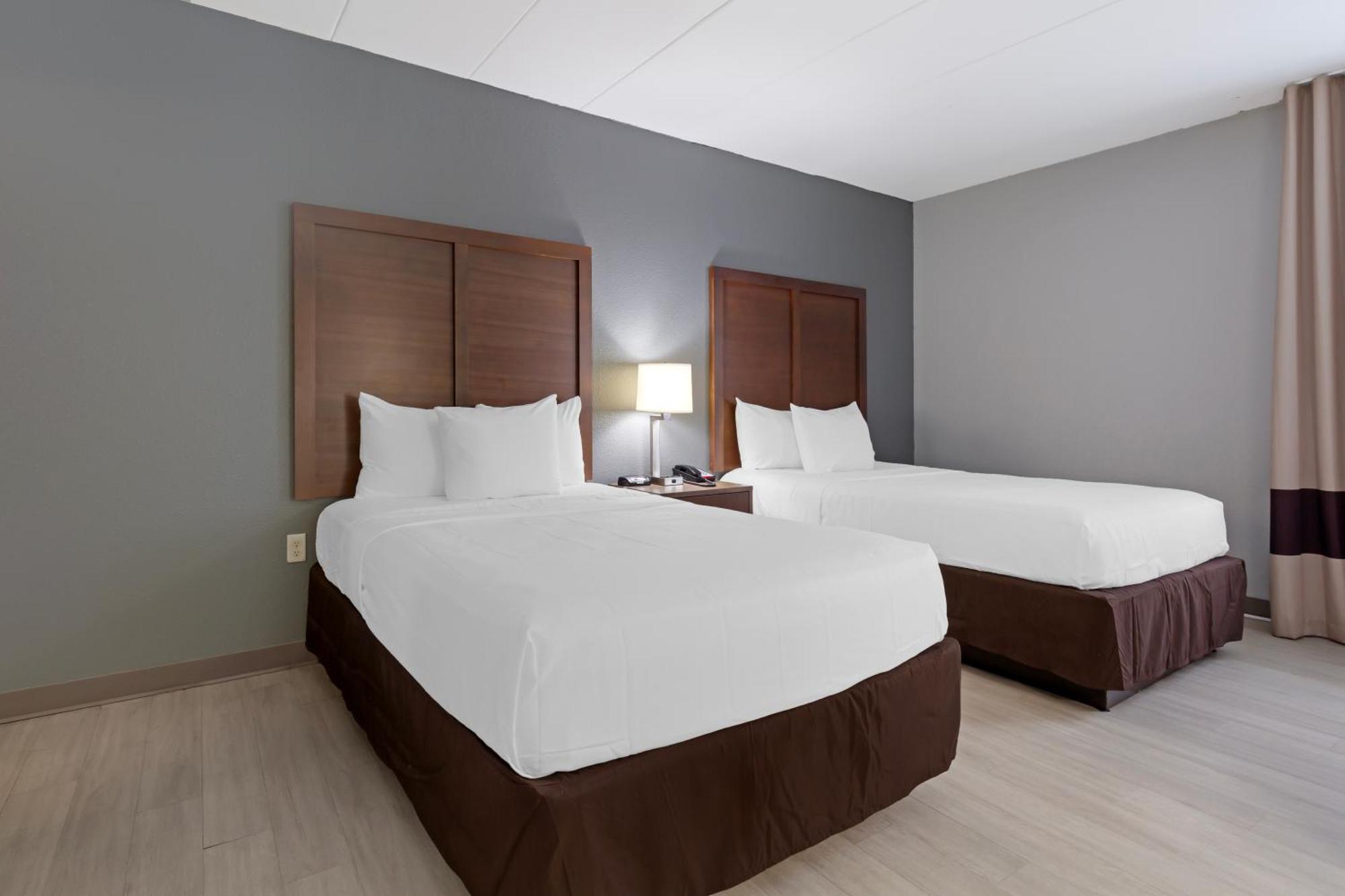 Clarion Hotel & Suites BWI Airport North Baltimore Eksteriør billede