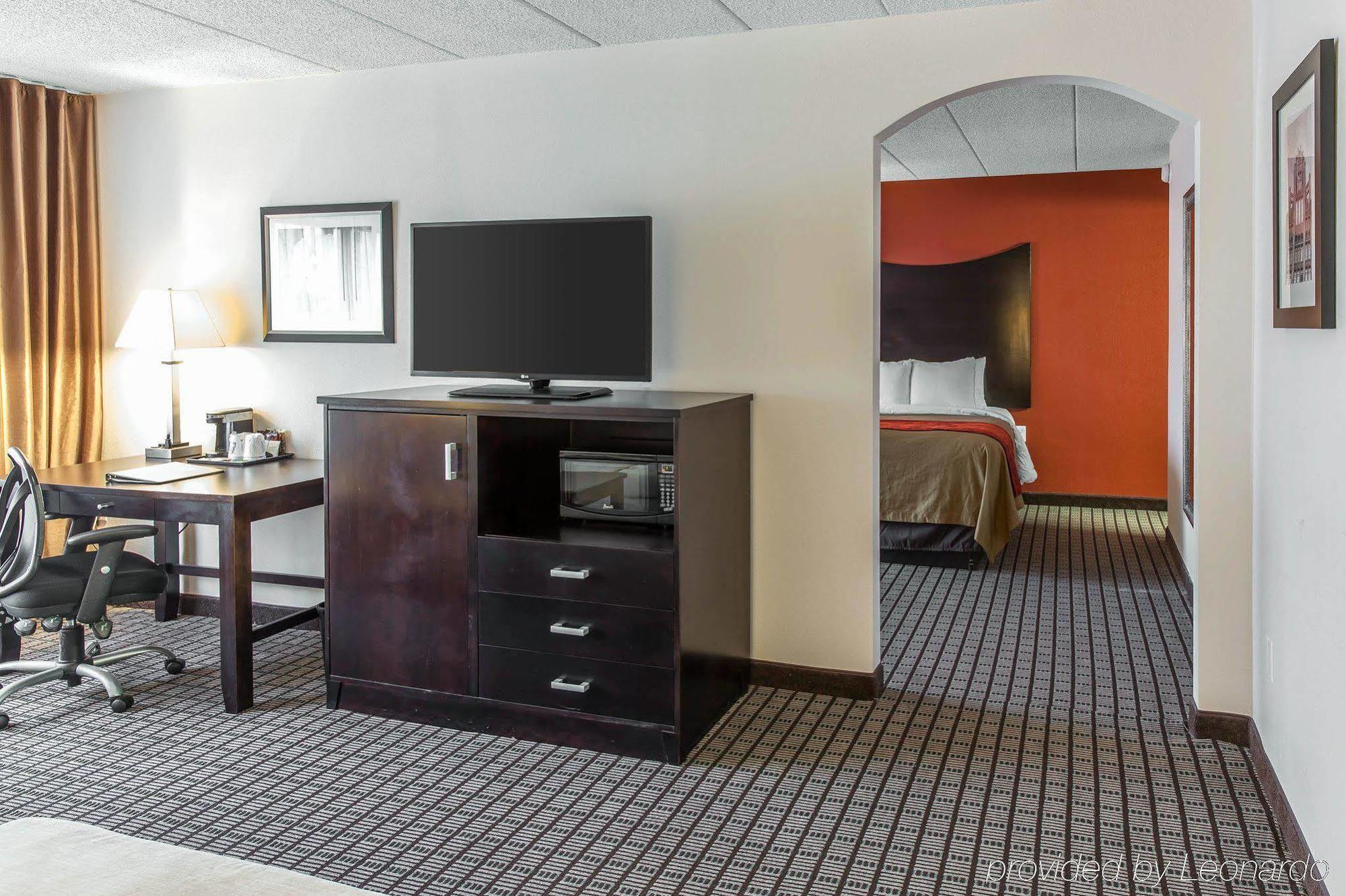 Clarion Hotel & Suites BWI Airport North Baltimore Eksteriør billede